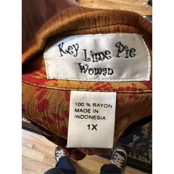 NWT Key Lime Pie Woman Dramatic Rayon Tunic Top "Sweet Dream" Pattern Great Ambe - Picture 5 of 7